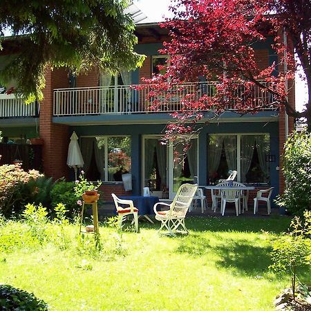 Chez Jean Et Daisy Bed & Breakfast Riehen Eksteriør bilde