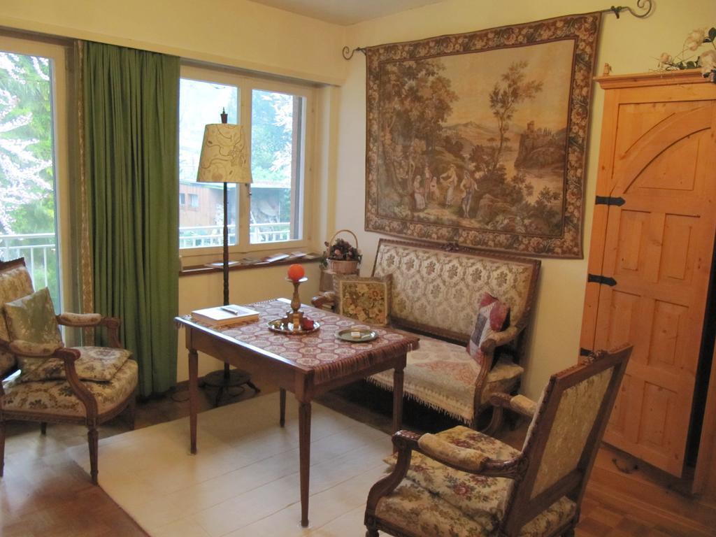 Chez Jean Et Daisy Bed & Breakfast Riehen Rom bilde