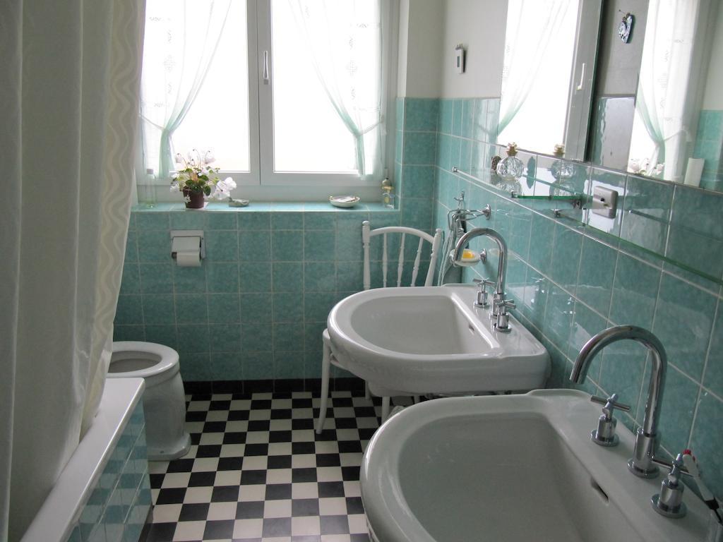 Chez Jean Et Daisy Bed & Breakfast Riehen Eksteriør bilde