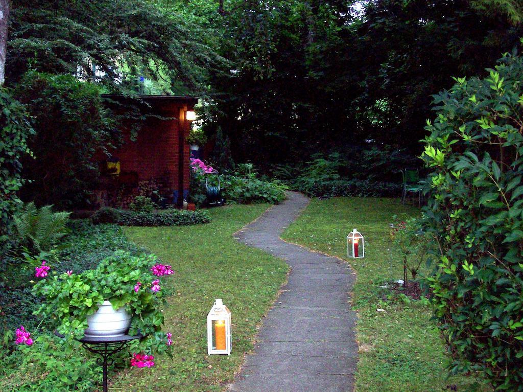 Chez Jean Et Daisy Bed & Breakfast Riehen Eksteriør bilde