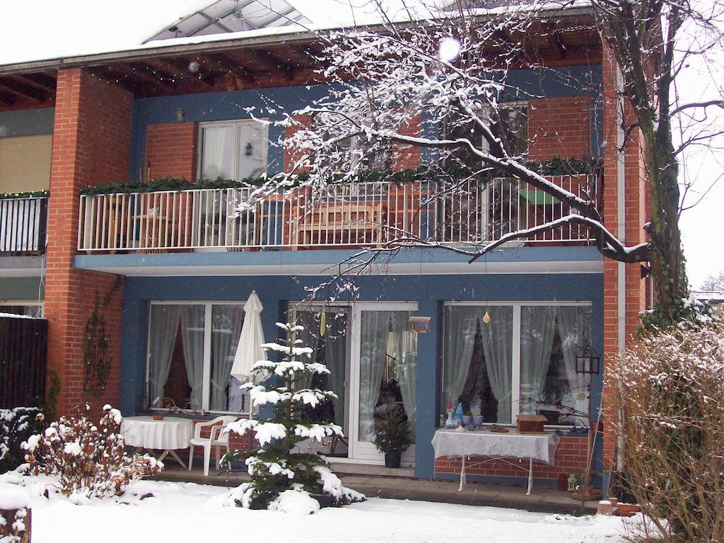 Chez Jean Et Daisy Bed & Breakfast Riehen Eksteriør bilde